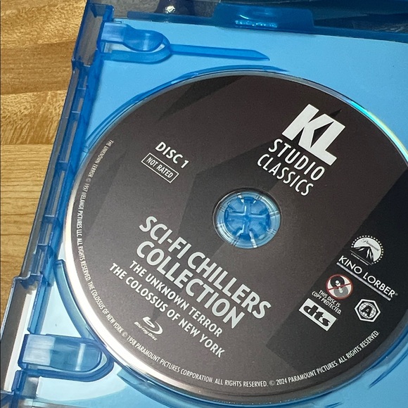 #1527+ Sci-Fi Chillers Collection Blu-ray - Picture 3 of 6